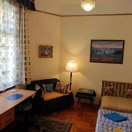 Garibaldi 5 & Budapešť
