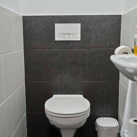 Nanirol At Gellert Bath Appartement Boedapest