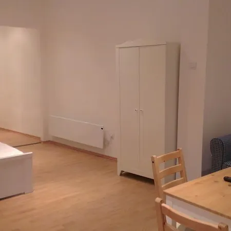 4 Westend Apartman *