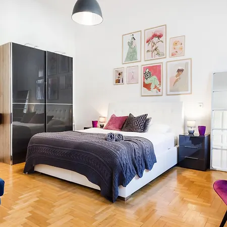 Historic Penthouse With Sauna & Jacuzzi @downtown * Budapest