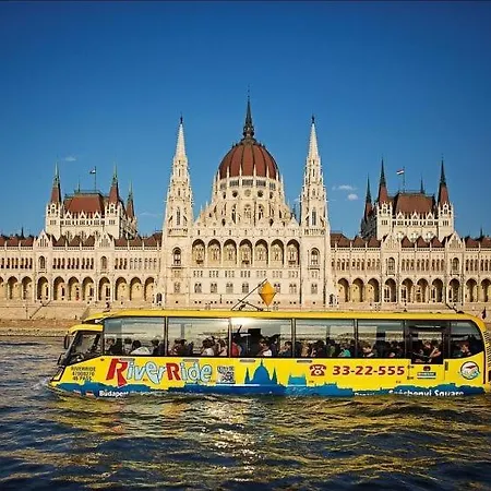 Full Danube -castle Panorama Classic Appartamento Budapest