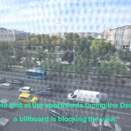 Classy Deák Square