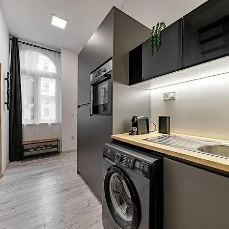 Apartment Chic Loft Bp: Industrial Gem *