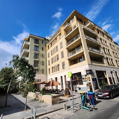 Apartment Cloud Gozsdu