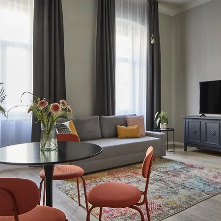 Apartment Butik Life & *