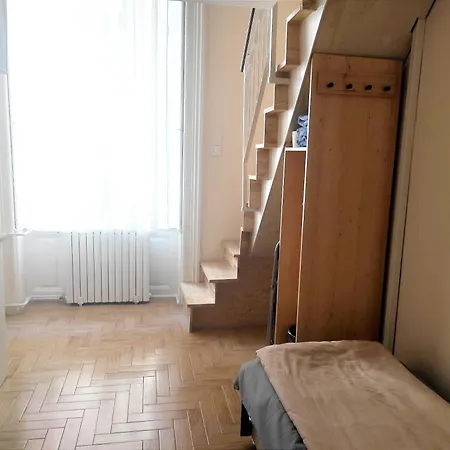 Pensiune Loft House