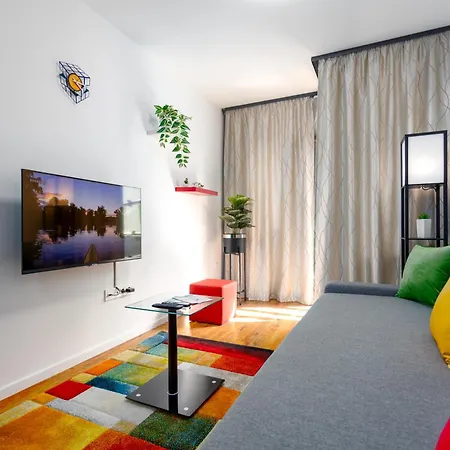 Downtown Cube Apartment