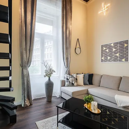 Szent Istvan Apartmanhotel *