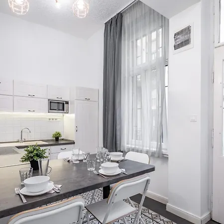 Apartment Luxurious At Center