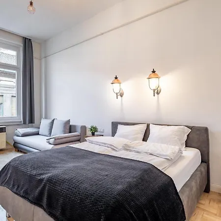 Luxurious At Center