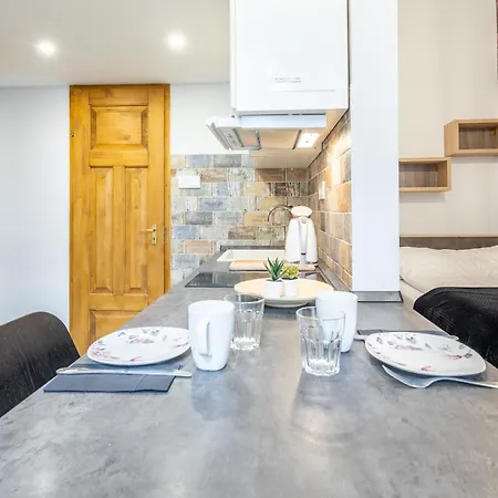 Luxurious At Center Apartment Budapest