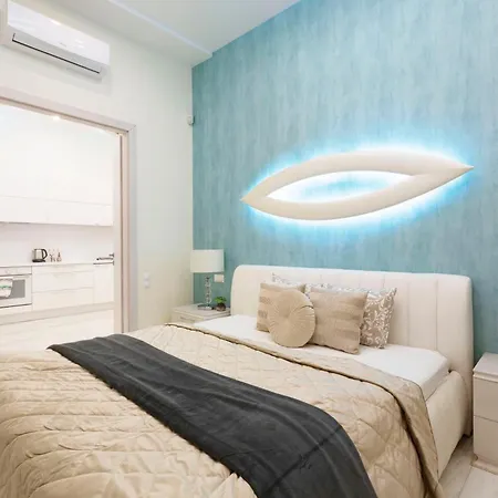 Luxurious Next To The Danube River Apartment