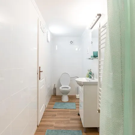 Stylish 2-bedroom In Apartment