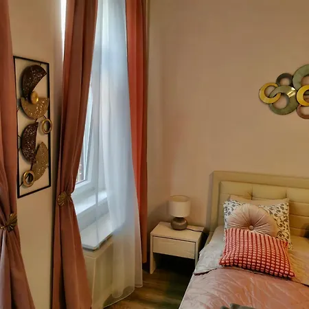 Goldcentral Comfort Апартаменты