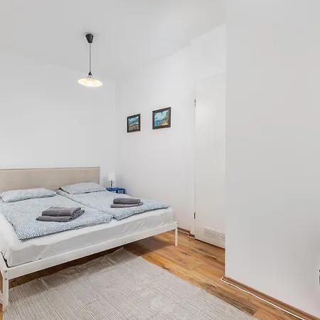 Apartment Center Penthouse - Huge Terrace And Free Parking - Tram/metro - Ac Budapest