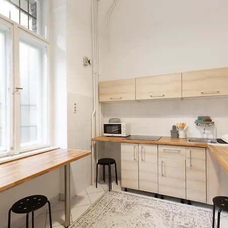 Anker Center By Stn Appartamento Budapest