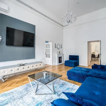 Appartamento Andrassy Grandeur With Indoor Parking *