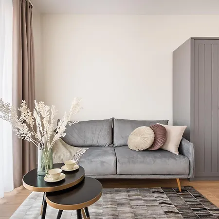 The Rose Garden Apartment *