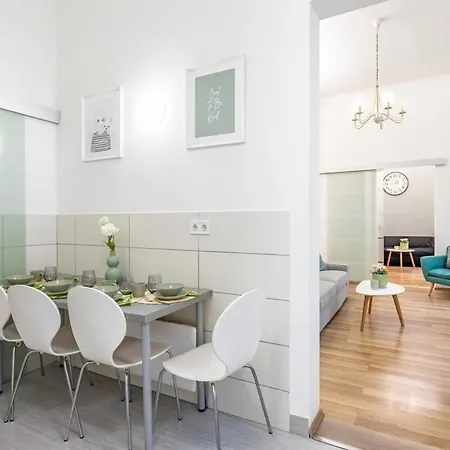 דירה Comfy And Bright In The Center