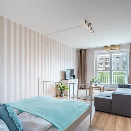 Quiet Near The Center Apartman *