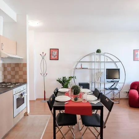 Bright And Homey Ac Near The Center Appartement Budapest