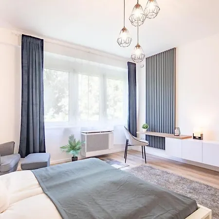 Cozy - Close To River - Easy Parking Apartment *