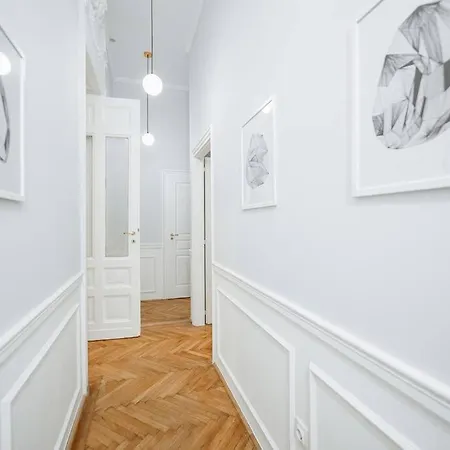 Apartment Cityscape Budget Art Deco Budapest