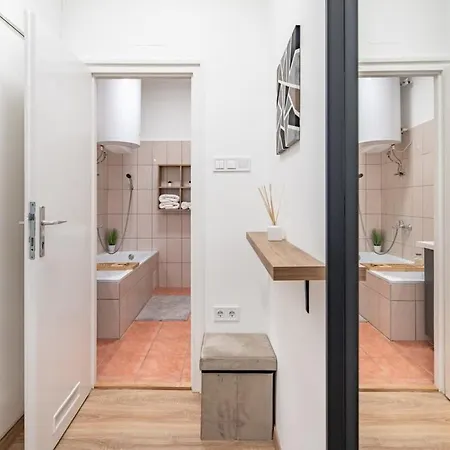 Cozy - Close To River - Easy Parking Apartment Budapest