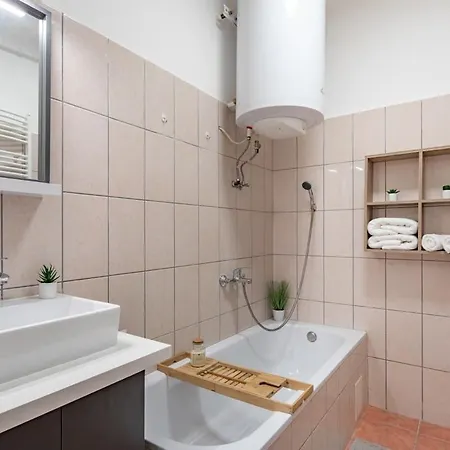 Cozy - Close To River - Easy Parking Budapest