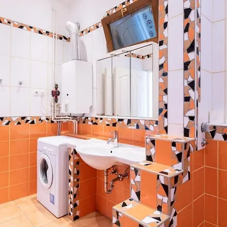 Apartment Spacious And Comfy Very *