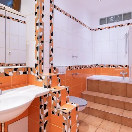 Apartment Spacious And Comfy Very Budapest