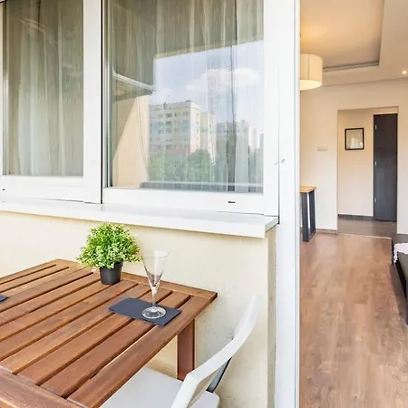 Apartment Cozy Quiet With A Balcony