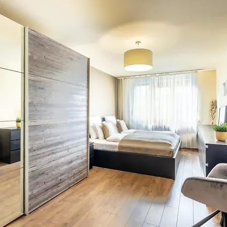 Cozy Quiet With A Balcony Apartment Budapest