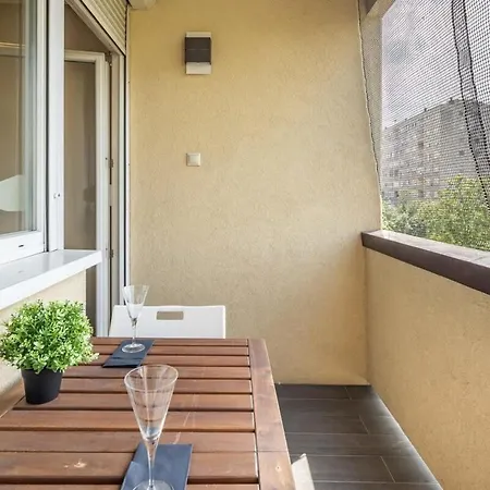 Apartment Cozy Quiet With A Balcony *