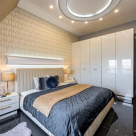 Luxury Royal By Prestige Homes Apartment