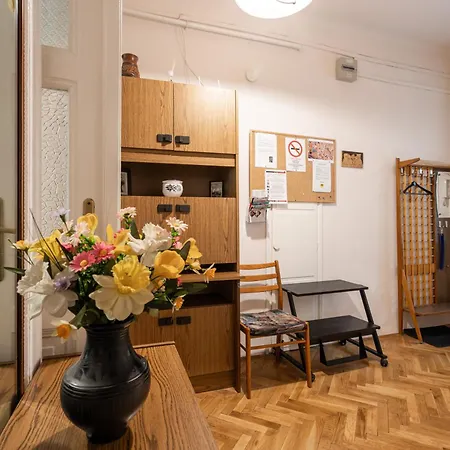 Bpr W21 Retro With Balcony * Budapest