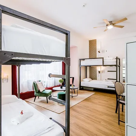Maverick Hostel&ensuites