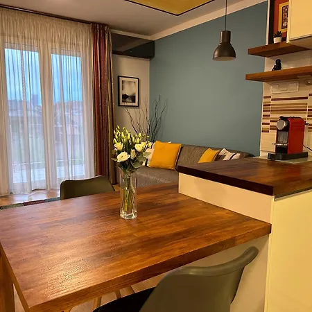 Cherry Abode With Terrace Apartment Budapest