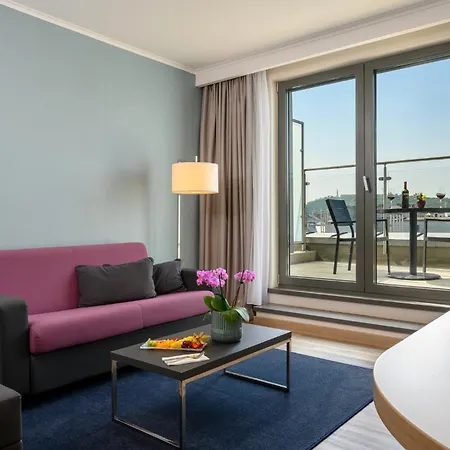 Hilton Garden Centre 4*