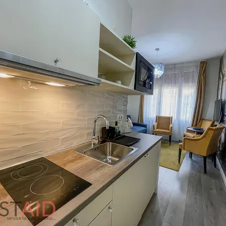 Apartment Dh30 - - Hostaid