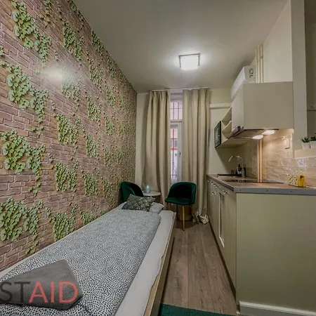 Dh30 - - Hostaid Budapest