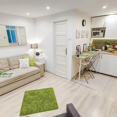 Beautiful At Basilca 3-4 Apartment
