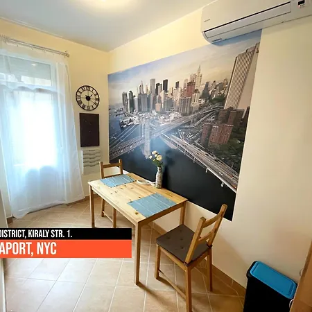Apartment Little Americas New York Budapest