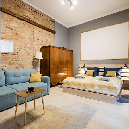 Apartman Urban Tranquillity By The Main Shopping Street