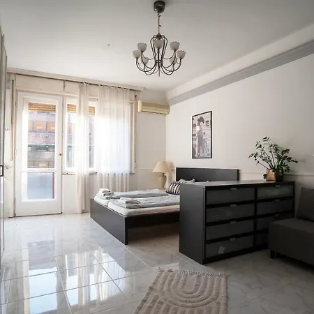 Appartement Madach Square *