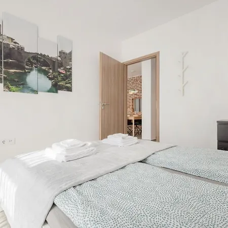Bright Floor With Parking * Budapest