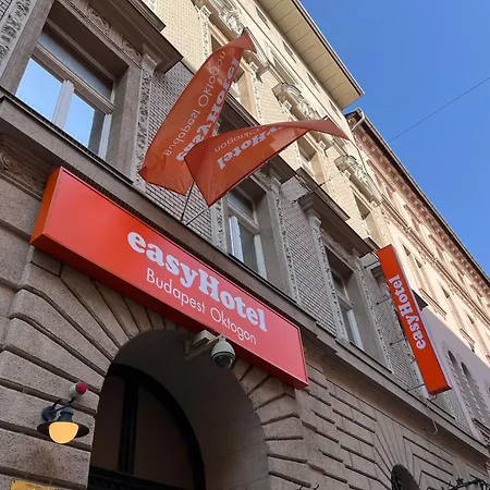 Easyhotel Oktogon 3*