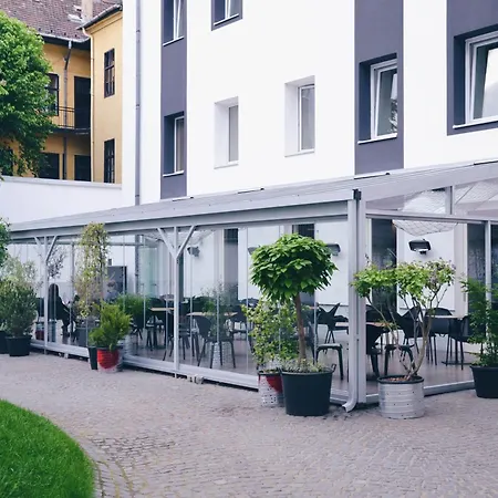 Maverick Soho Hostal
