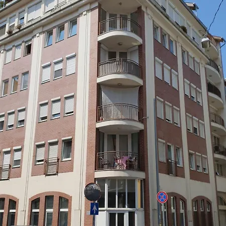 Modern Floor Loft With Balcony Budapest
