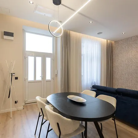 Kobi Luxury 2 * Budapest